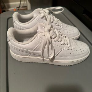 Nike Court Vision Low